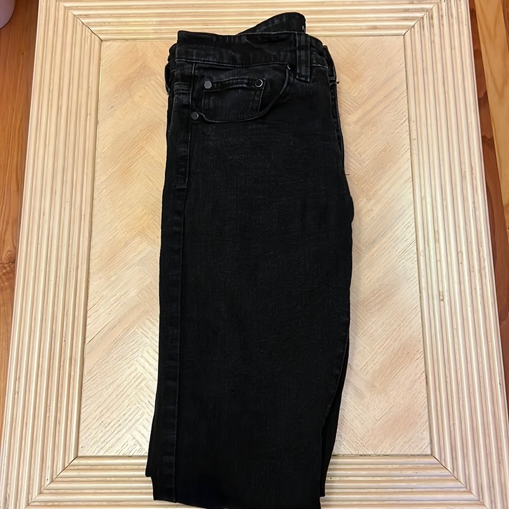 Black skinny jeans
